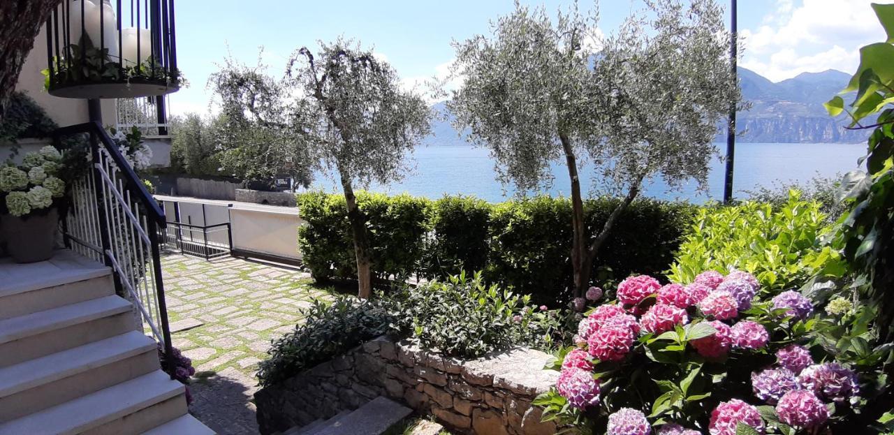 Villa Sul Lago Con Pontile Privato A Brenzone Sul Garda - Unique And Exclusive 외부 사진
