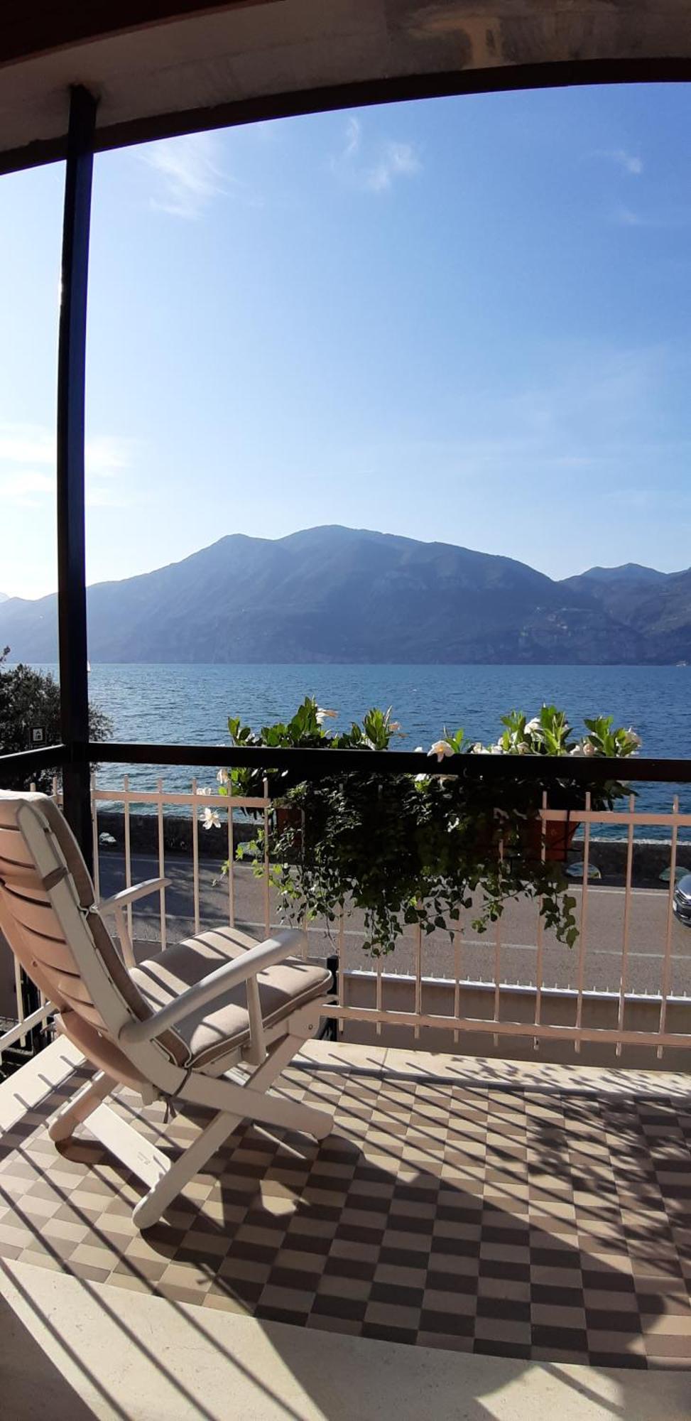 Villa Sul Lago Con Pontile Privato A Brenzone Sul Garda - Unique And Exclusive 외부 사진