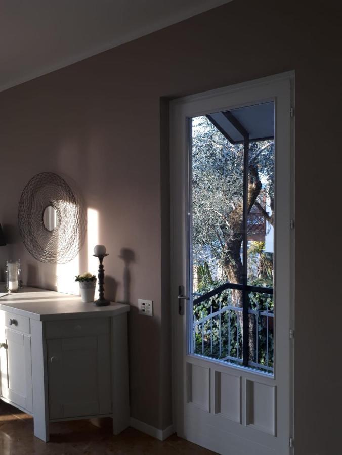 Villa Sul Lago Con Pontile Privato A Brenzone Sul Garda - Unique And Exclusive 외부 사진