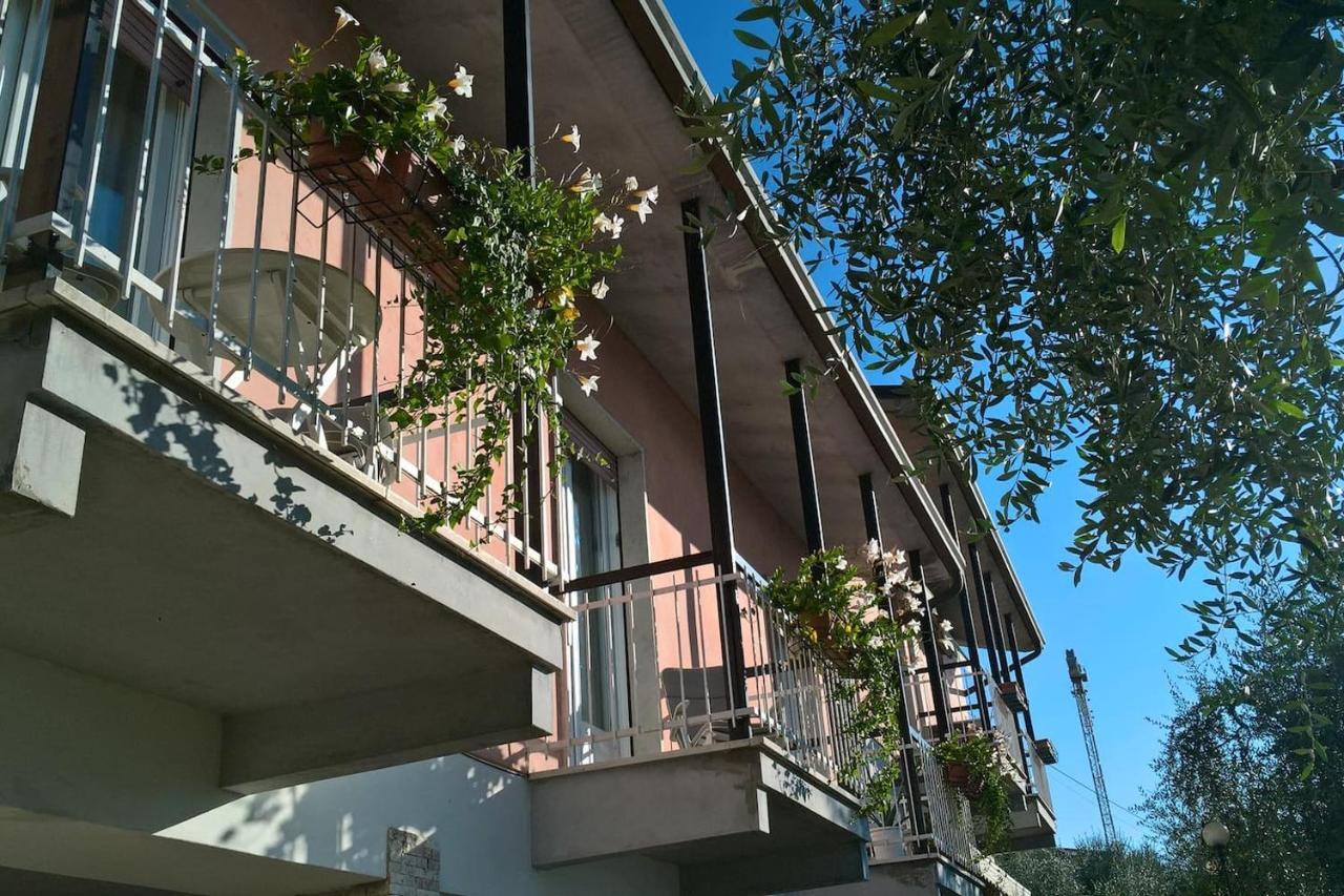 Villa Sul Lago Con Pontile Privato A Brenzone Sul Garda - Unique And Exclusive 외부 사진