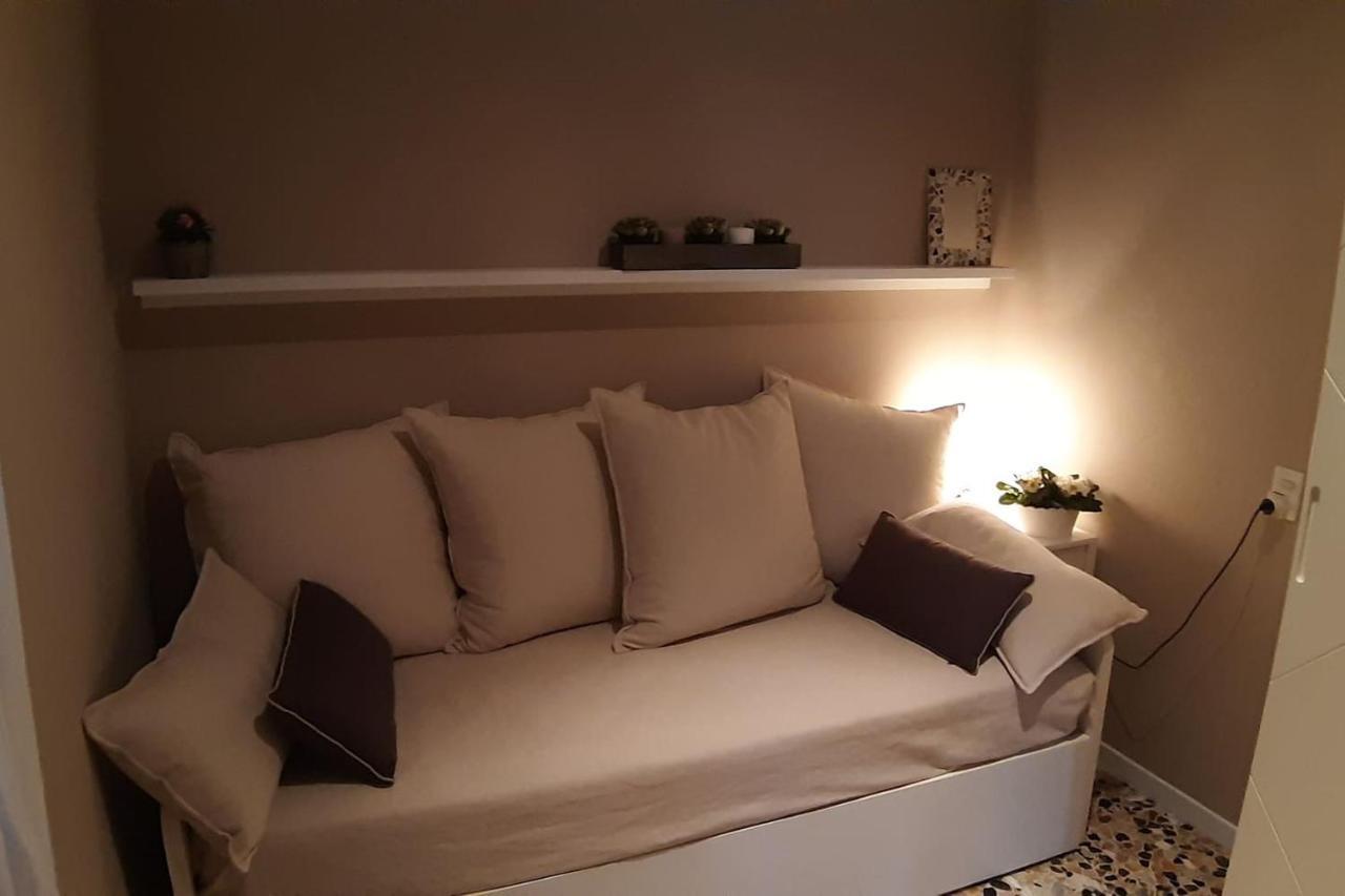 Villa Sul Lago Con Pontile Privato A Brenzone Sul Garda - Unique And Exclusive 외부 사진