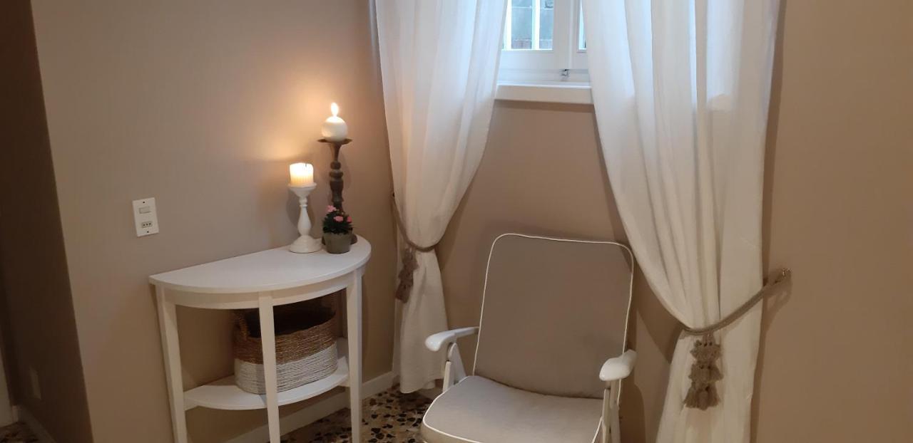 Villa Sul Lago Con Pontile Privato A Brenzone Sul Garda - Unique And Exclusive 외부 사진