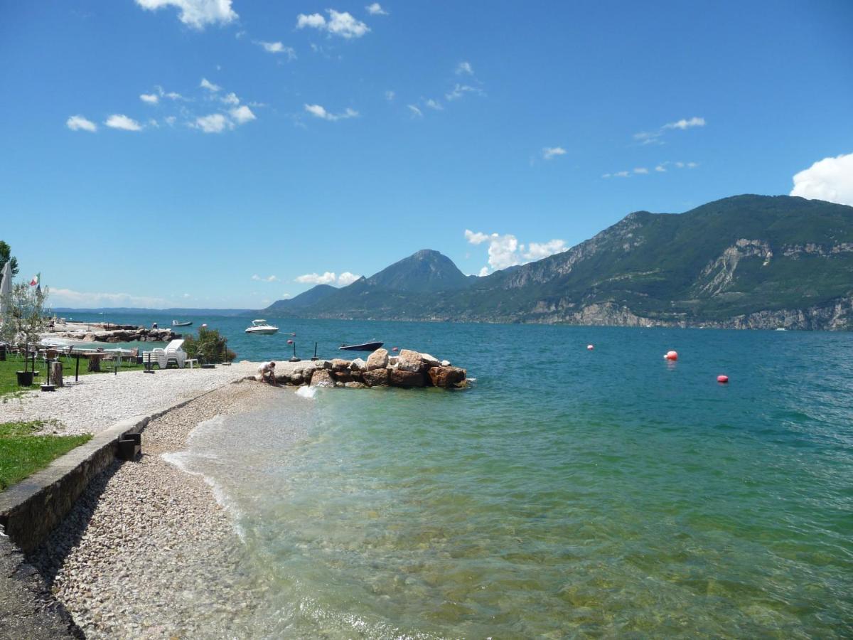 Villa Sul Lago Con Pontile Privato A Brenzone Sul Garda - Unique And Exclusive 외부 사진
